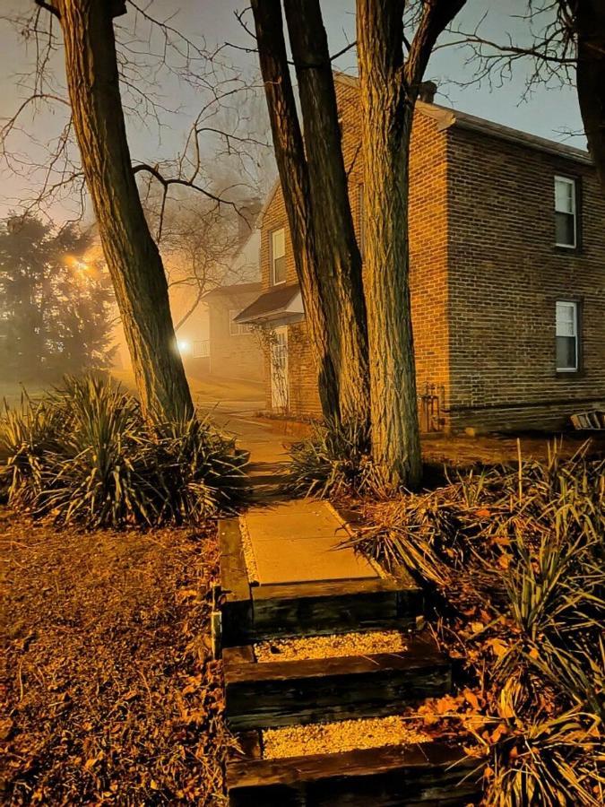 Sleepy Hollow Manor 2*
